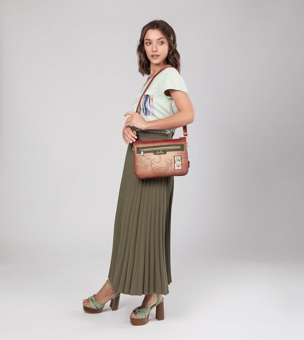 Anekke Peace & Love Camel Print Crossbody Táska | PHOE65239