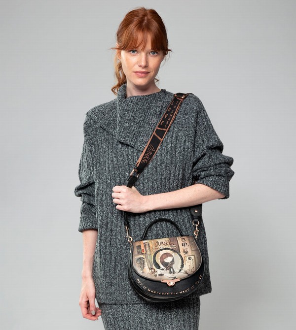 Anekke Shōen Oval With Flap Kézitáska | HBTW79581