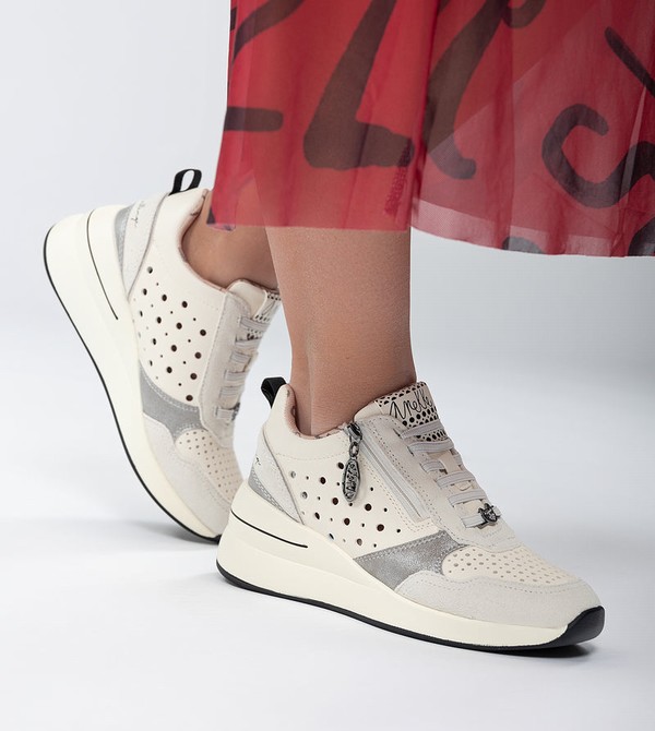 Anekke White Wedge With Polka Dots Cipő | UCFK32105